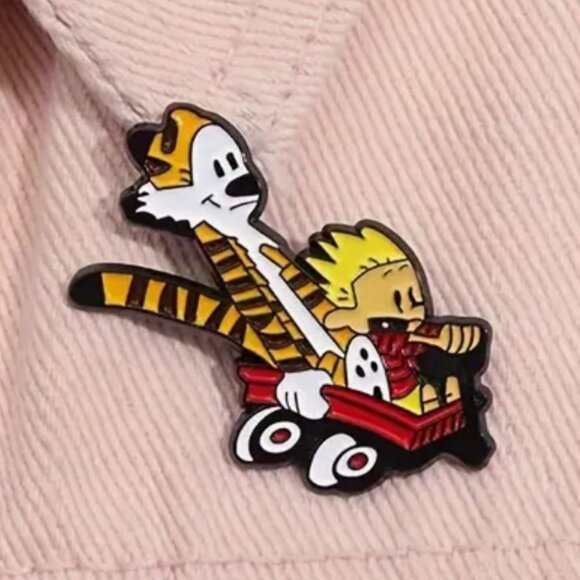 Calvin & Hobbes Collectible Enamel Pin NEW! 833TT4 - Picture 8 of 8